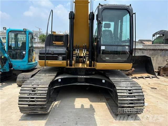 CAT 320 D Kāpurķēžu ekskavatori