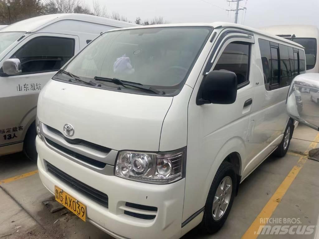 Toyota Hiace Starppilsētu autobusi