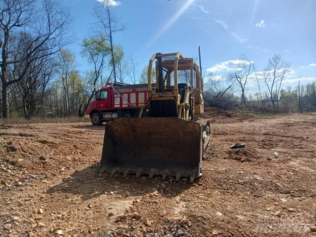 CAT 955 K Kāpurķēžu iekrāvēji