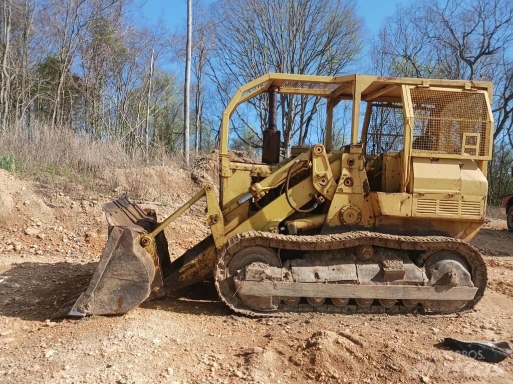 CAT 955 K Kāpurķēžu iekrāvēji