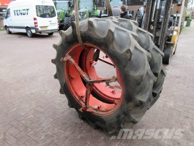 Goodyear 13.6/36 Riepas, riteņi un diski
