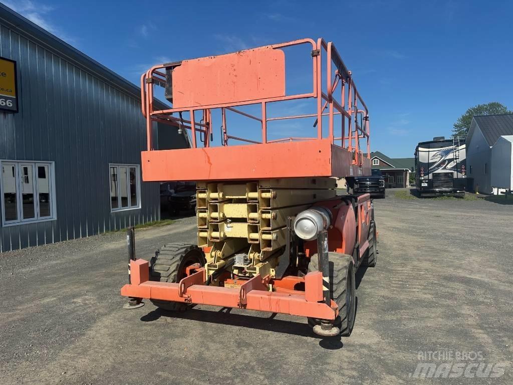 JLG 4394 RT Šķerveida pacēlāji