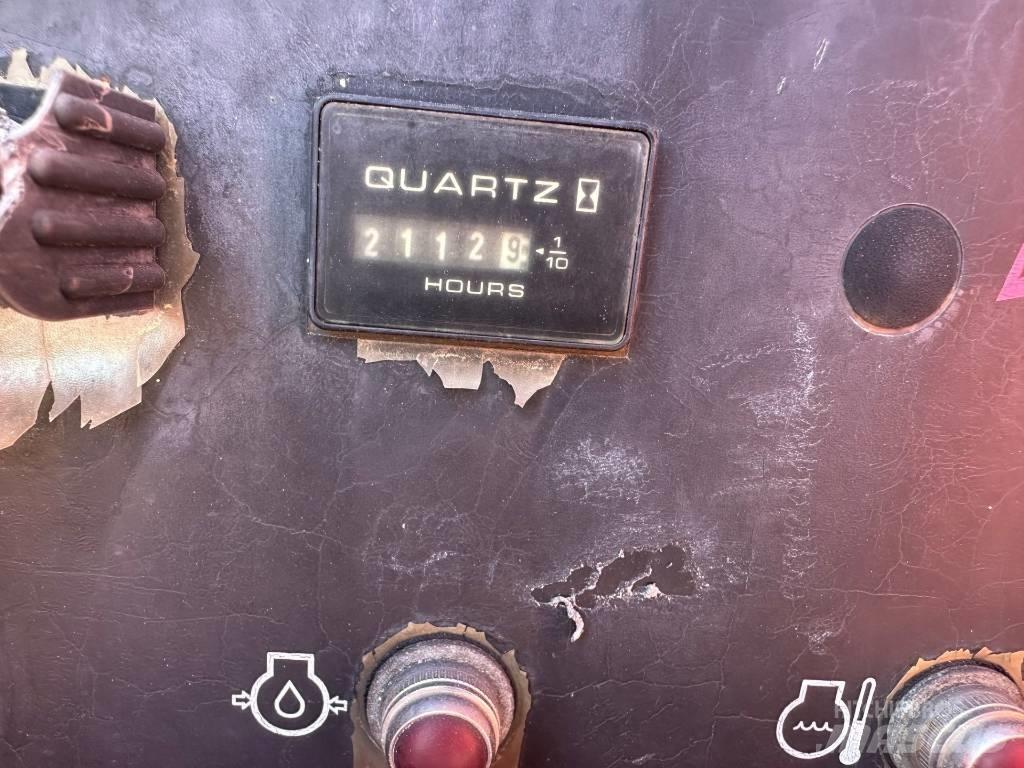 JLG 4394 RT Šķerveida pacēlāji