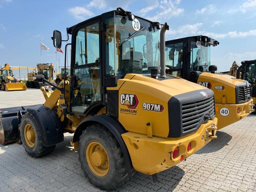 CAT 907 M Iekrāvēji uz riteņiem