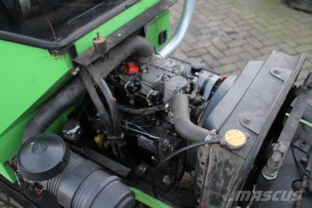 LM Trac 285 Komunālā tehnika instrumentu pārvadāšanai