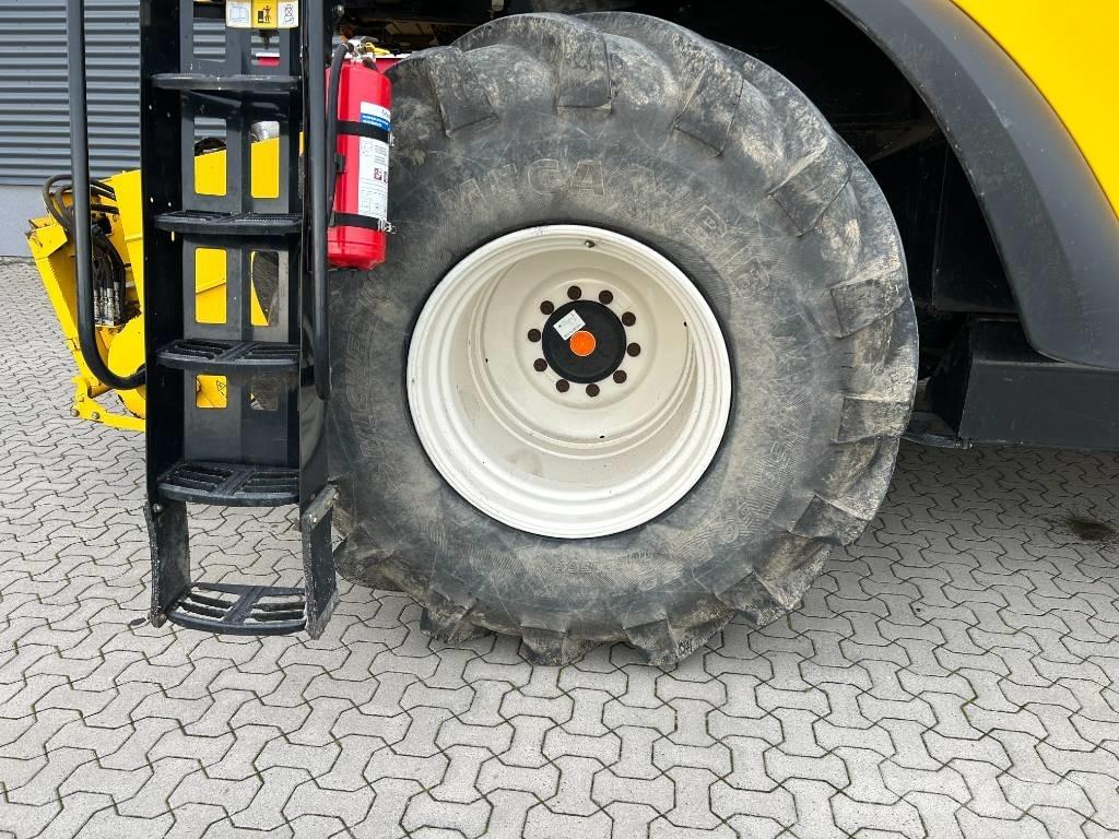 New Holland CR 9080 Ražas novākšanas kombaini