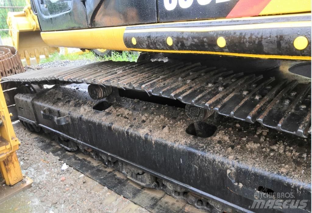 CAT 330 D Kāpurķēžu ekskavatori