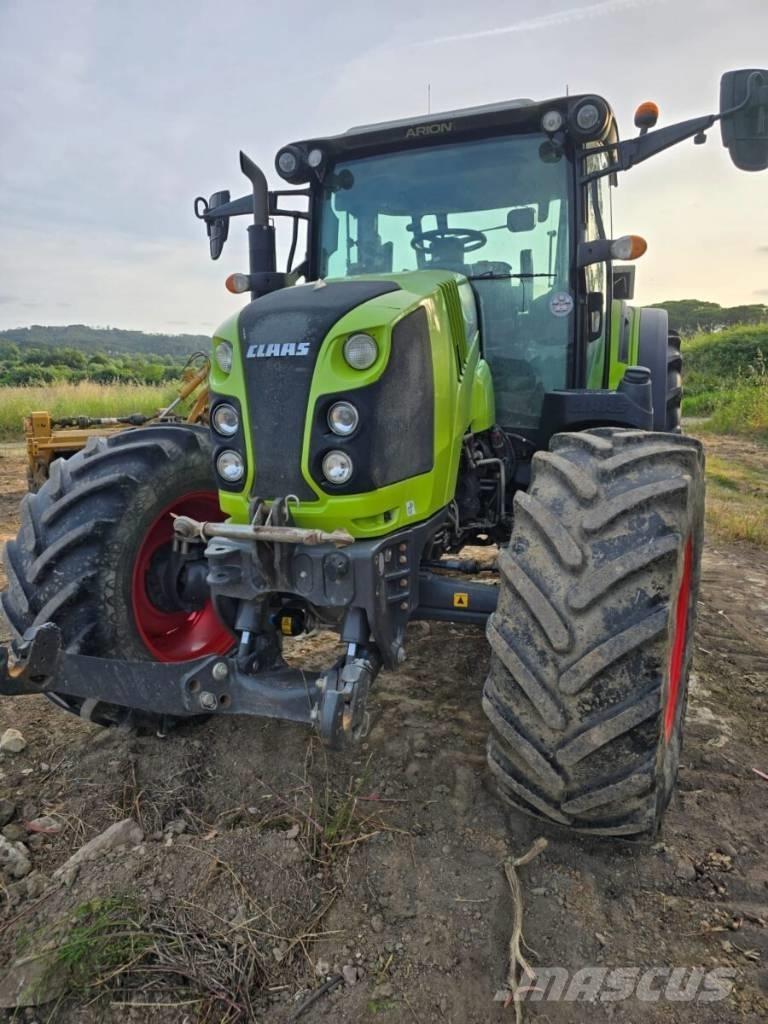 CLAAS Arion 460 Traktori