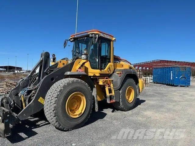 Volvo L 120 H Iekrāvēji uz riteņiem