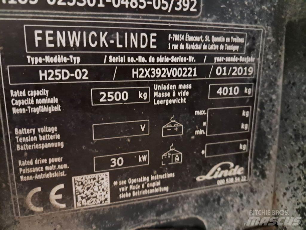 Linde H25D-02 Tehnika ar dīzeļa dzinēju