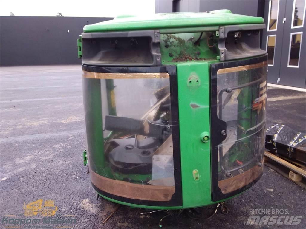 John Deere 1910e Kabīnes un interjers