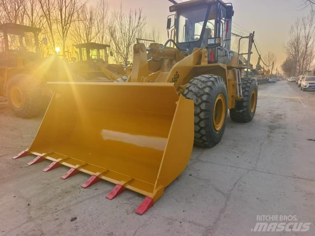 CAT 966 G Iekrāvēji uz riteņiem