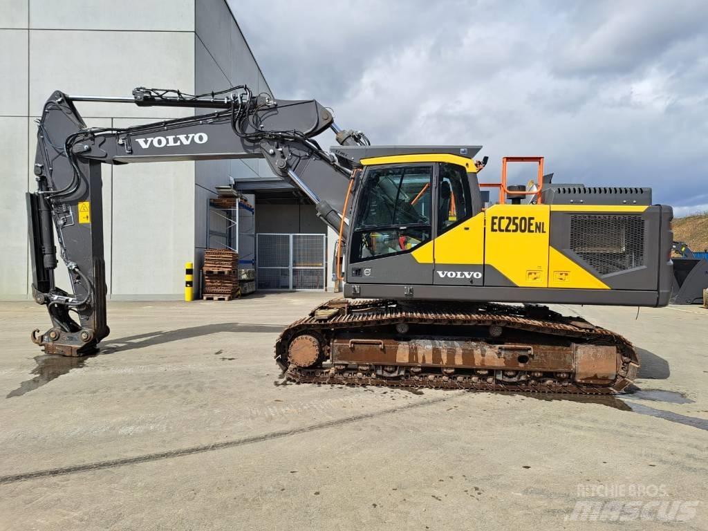 Volvo EC250ENL Kāpurķēžu ekskavatori