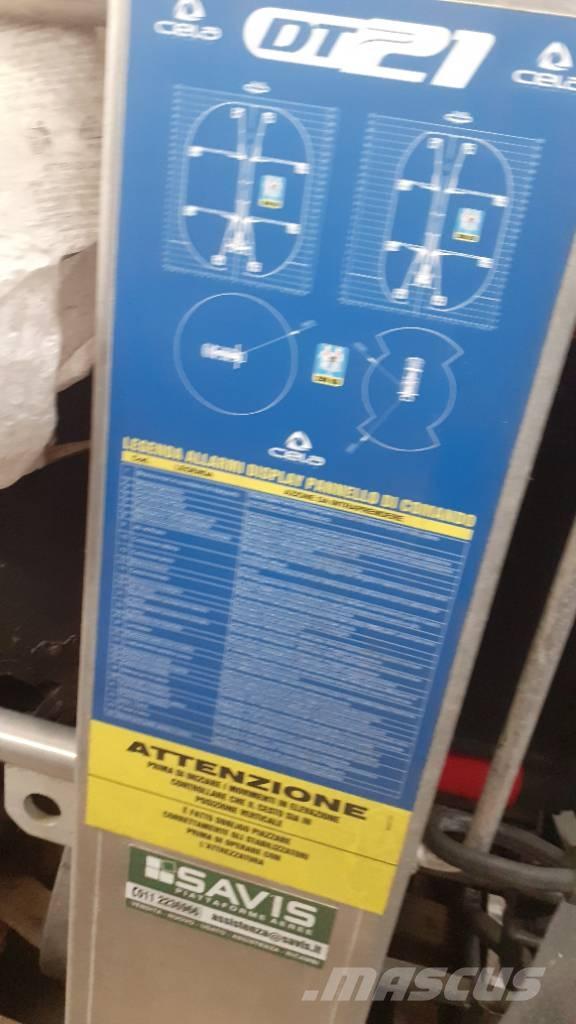 Cela DT 21 Pacēlāji uz automašīnas bāzes