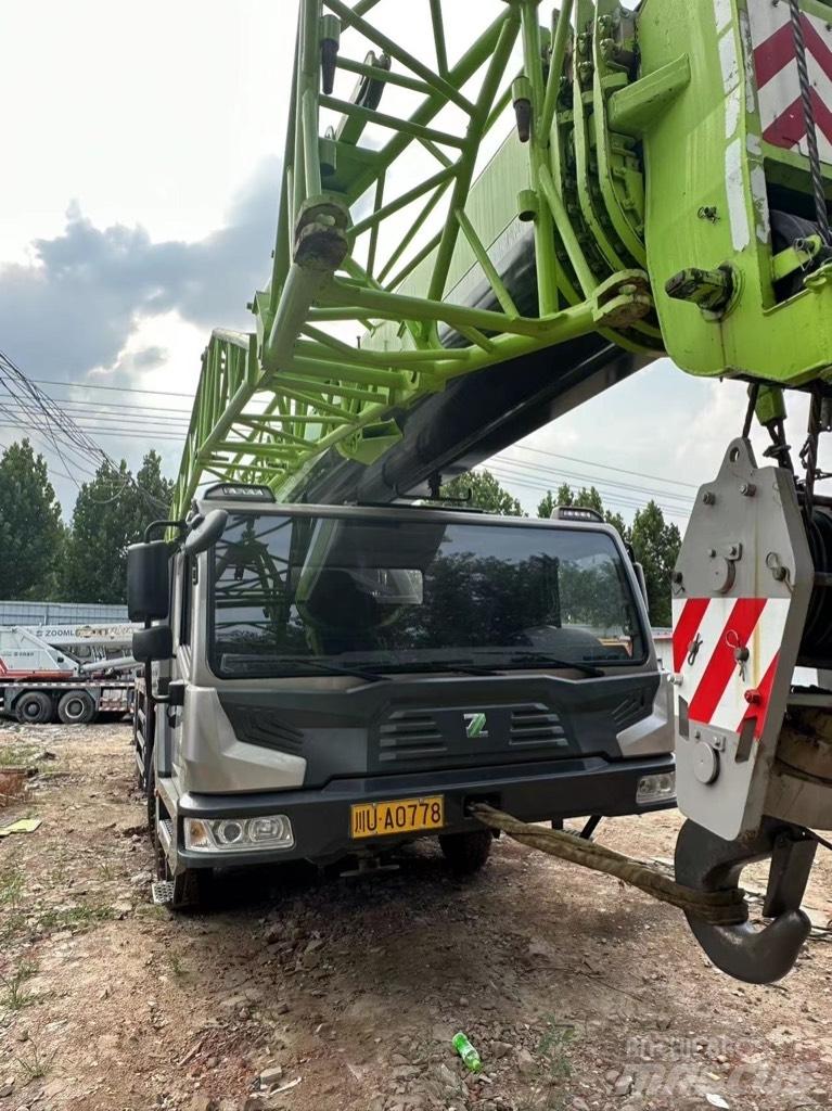 Zoomlion ZTC700 Visurgājēji celtņi