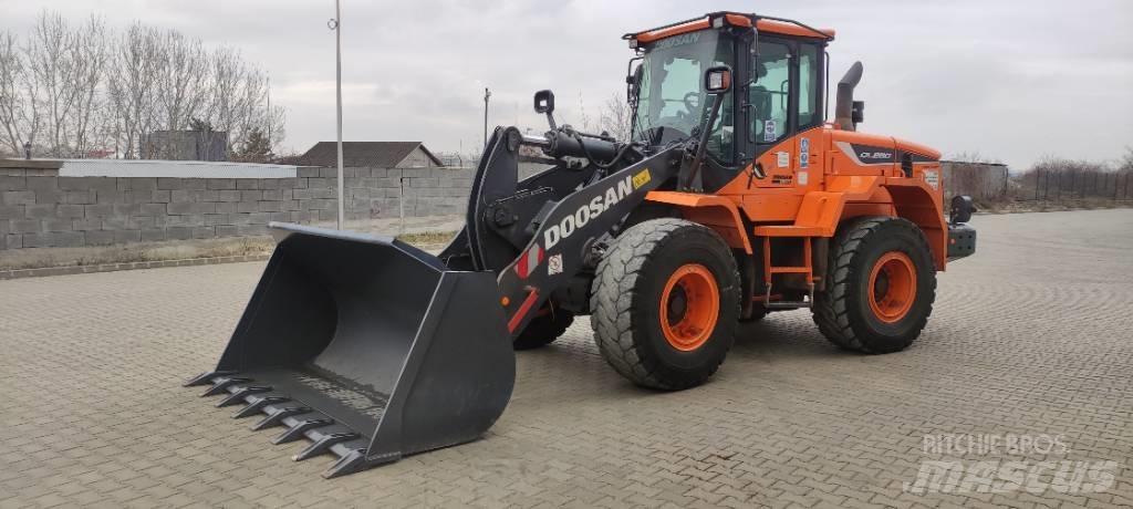Doosan DL 280-5 Iekrāvēji uz riteņiem