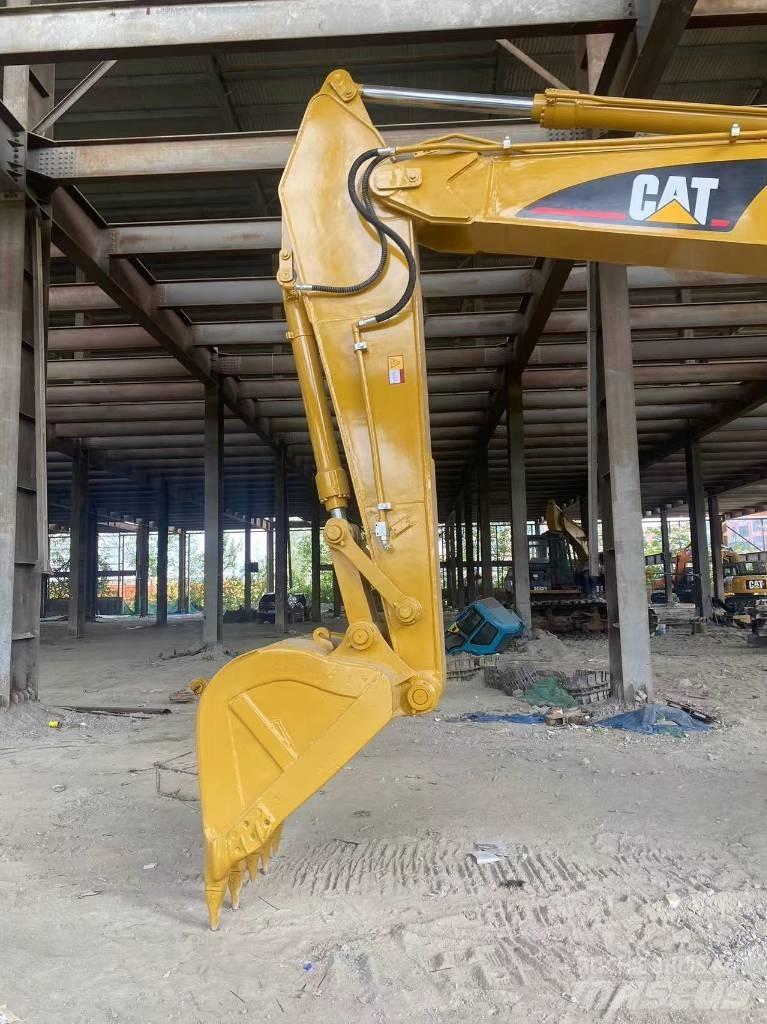 CAT 320 C Kāpurķēžu ekskavatori