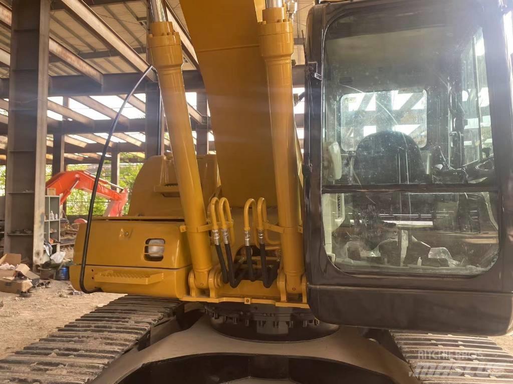 CAT 320 C Kāpurķēžu ekskavatori