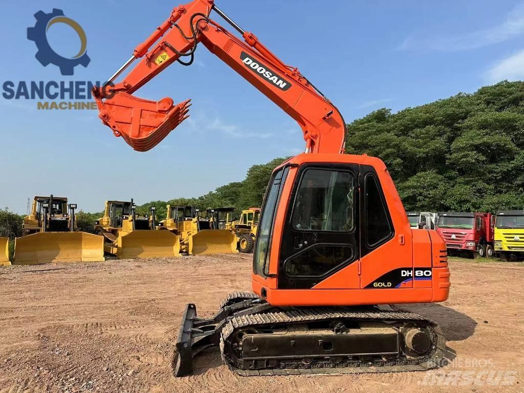 Doosan DH 80 Kāpurķēžu ekskavatori