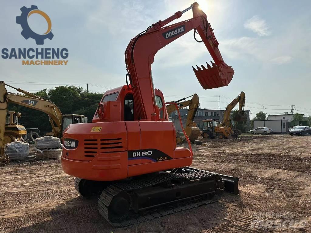 Doosan DH 80 Kāpurķēžu ekskavatori