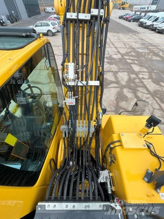 Komatsu PW160-11 Ekskavatori uz riteņiem