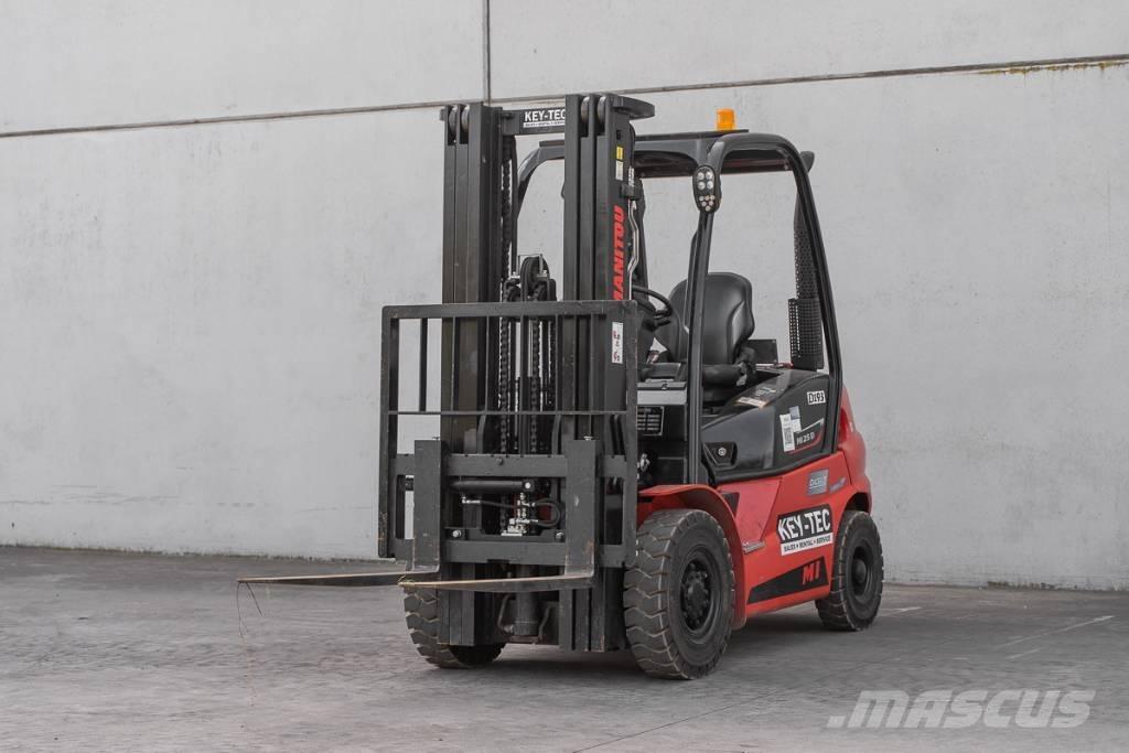 Manitou MI 25 D Tehnika ar dīzeļa dzinēju
