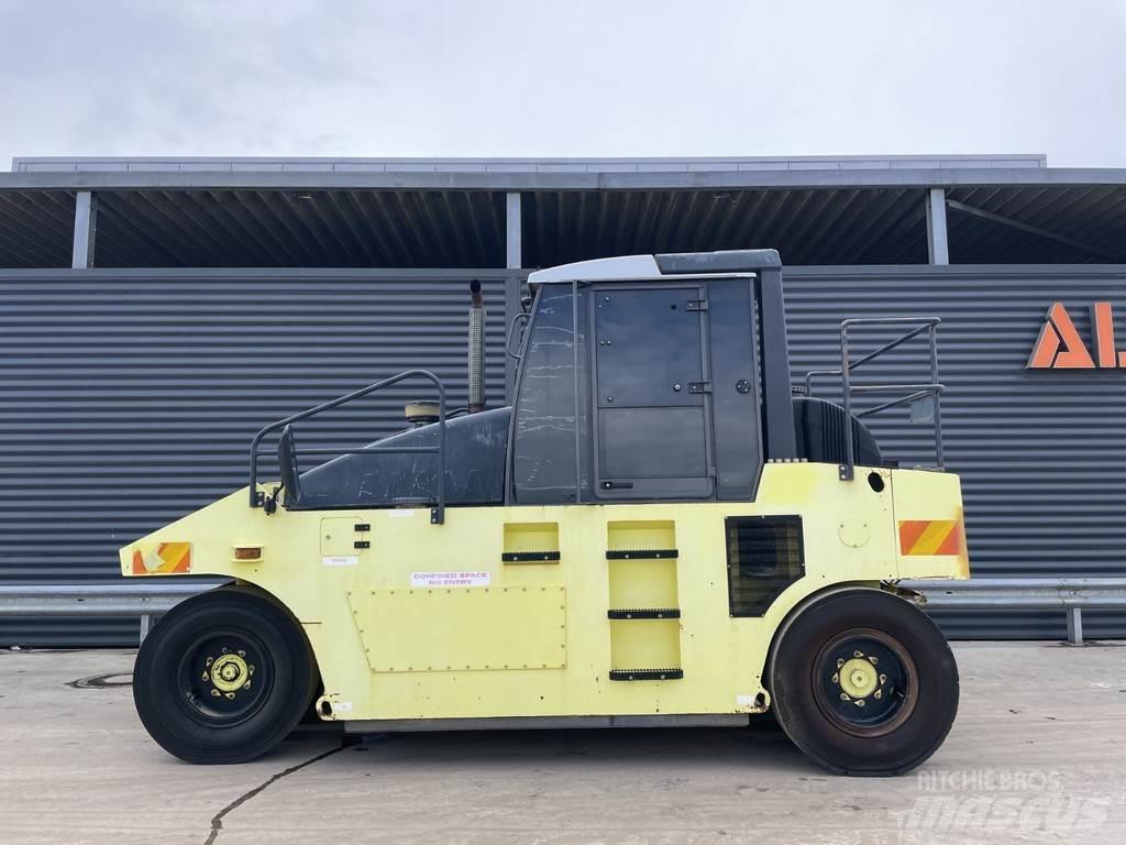 Ammann AP 240 Pneimatiskie veltņi