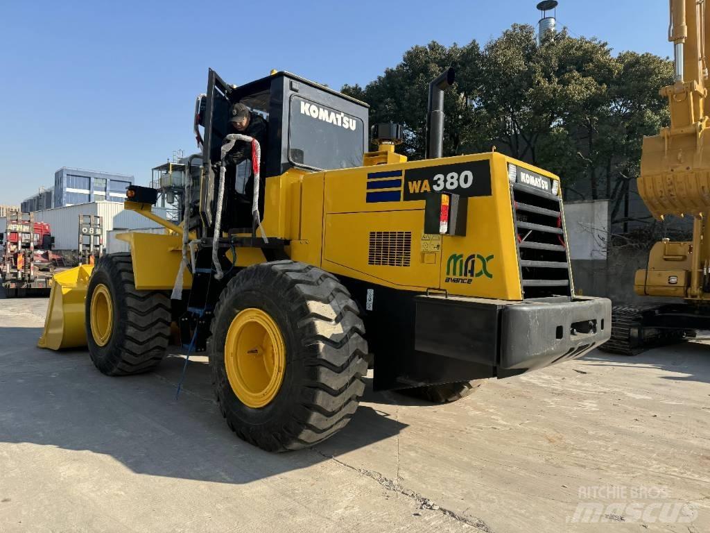 Komatsu WA380-6 Iekrāvēji uz riteņiem
