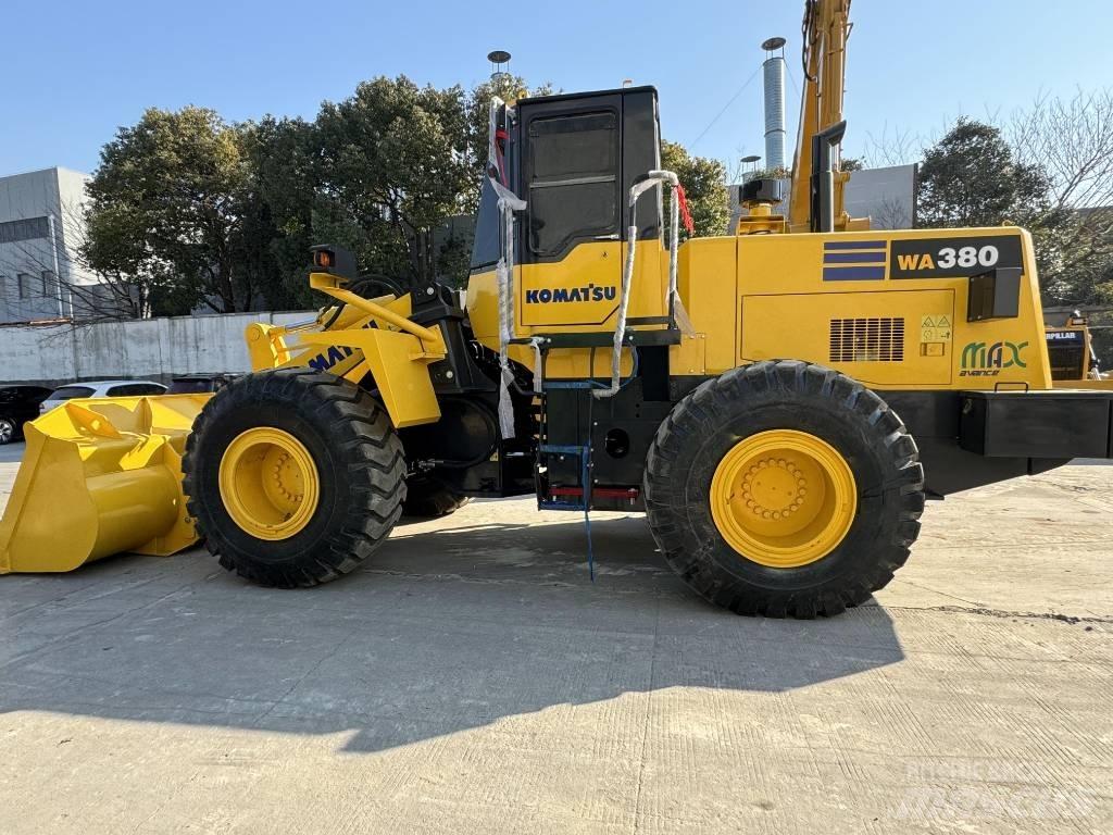 Komatsu WA380-6 Iekrāvēji uz riteņiem
