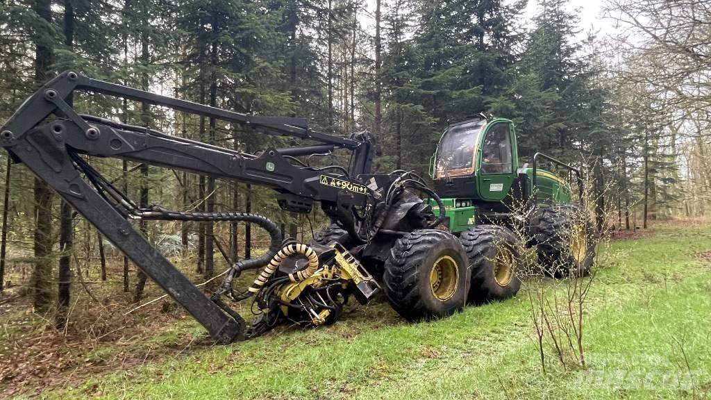 John Deere 1470 E Harvesteri