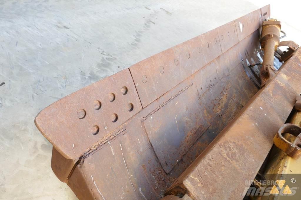 CAT D7G Blade Naži