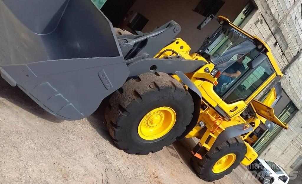 Volvo L 90 F Iekrāvēji uz riteņiem
