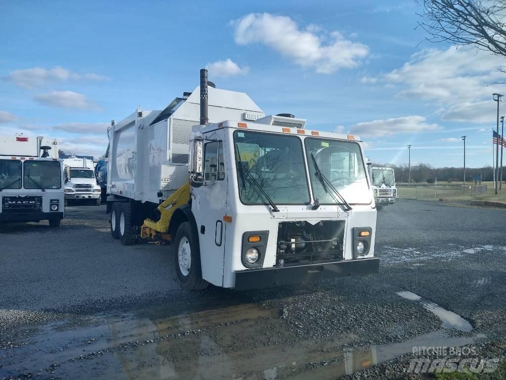 Mack LEU613 Atkritumu izvešanas transports