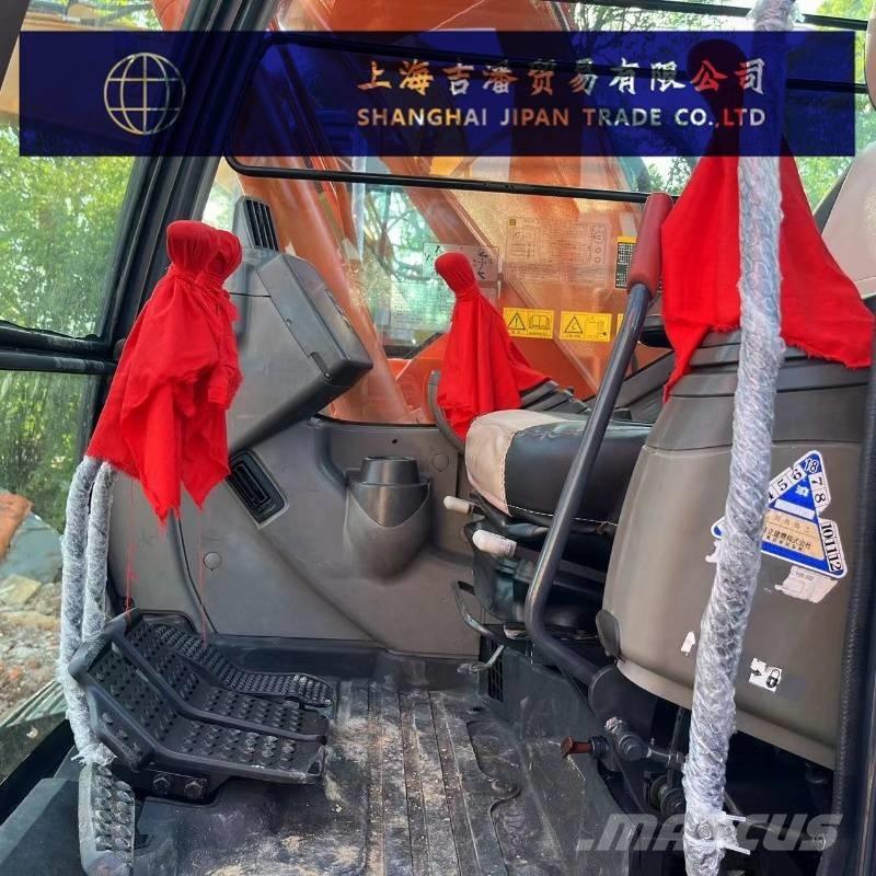 Hitachi ZX 135 Vidēja lieluma ekskavatori 7 t - 12 t