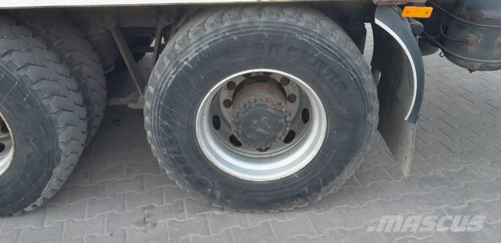 DAF 105 Smagās mašīnas ar celtni