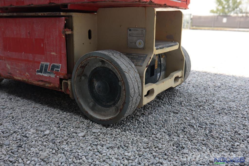 JLG 1230ES Citi pacēlāji un platformas