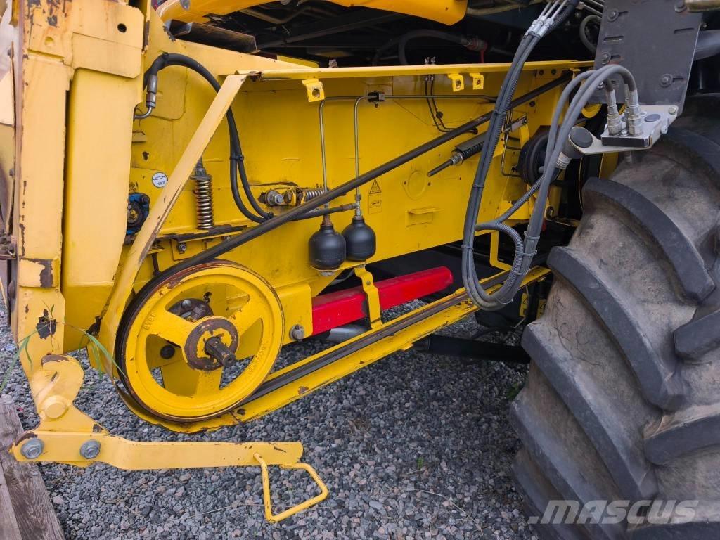 New Holland CS 6080 Ražas novākšanas kombaini