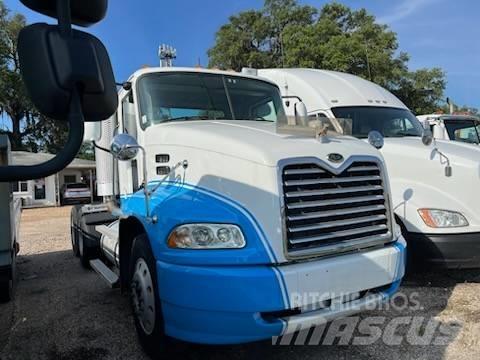 Mack CXN613 Vilcēji