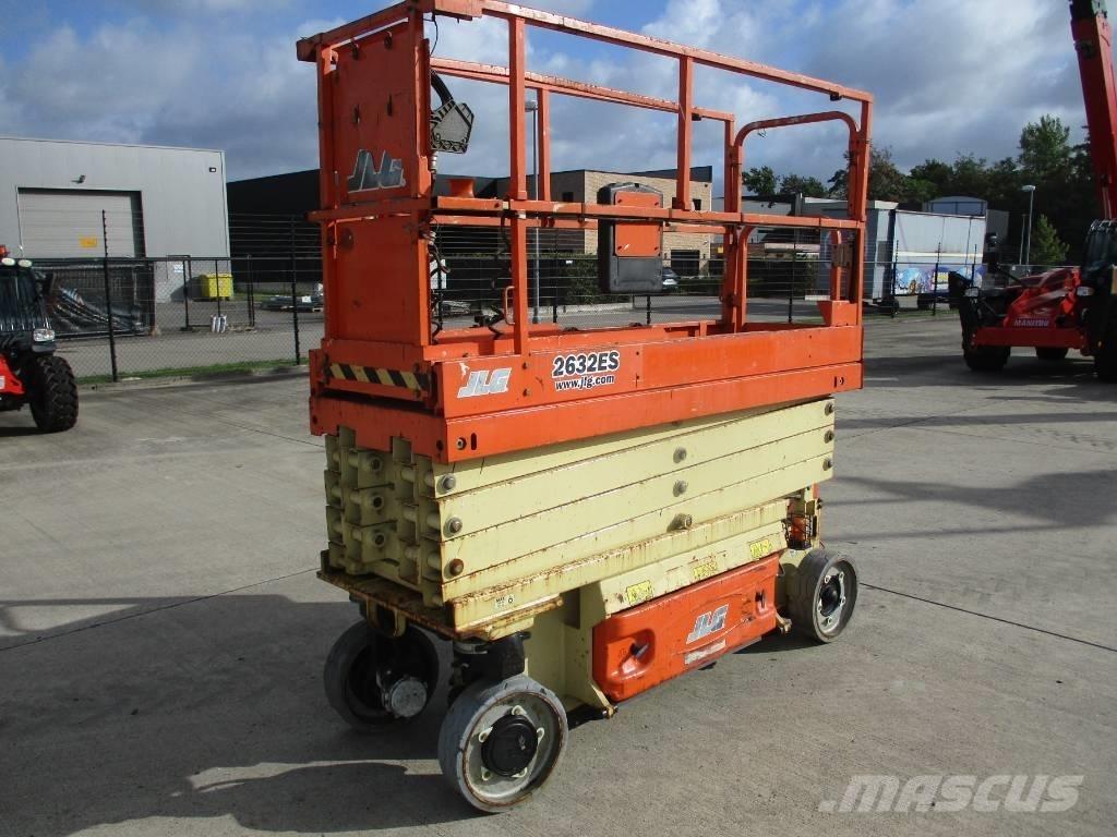 JLG 2632 ES  (081) Šķerveida pacēlāji