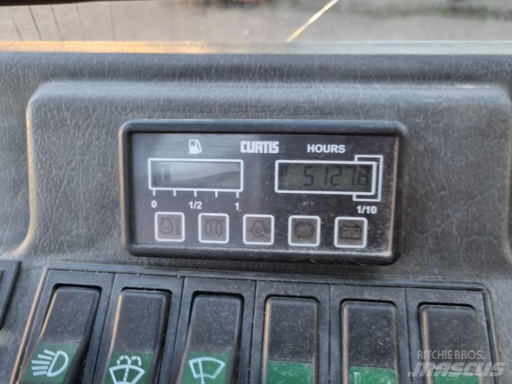 HTF Diesel Truck Komunālās mašīnas