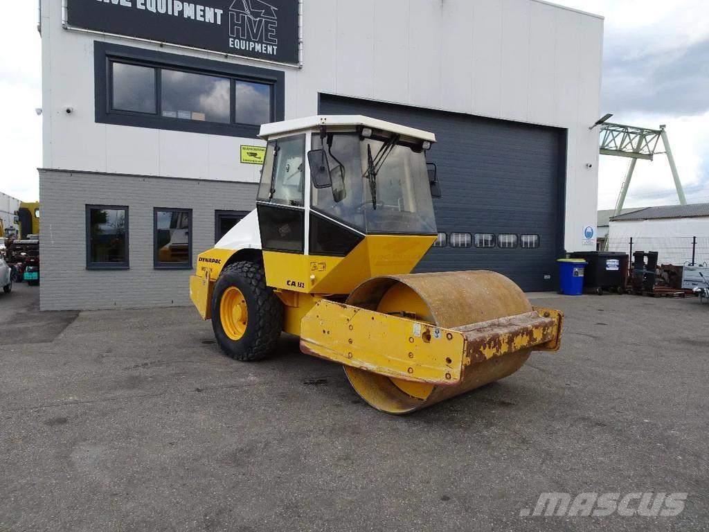 Dynapac CA152D Pneimatiskie veltņi