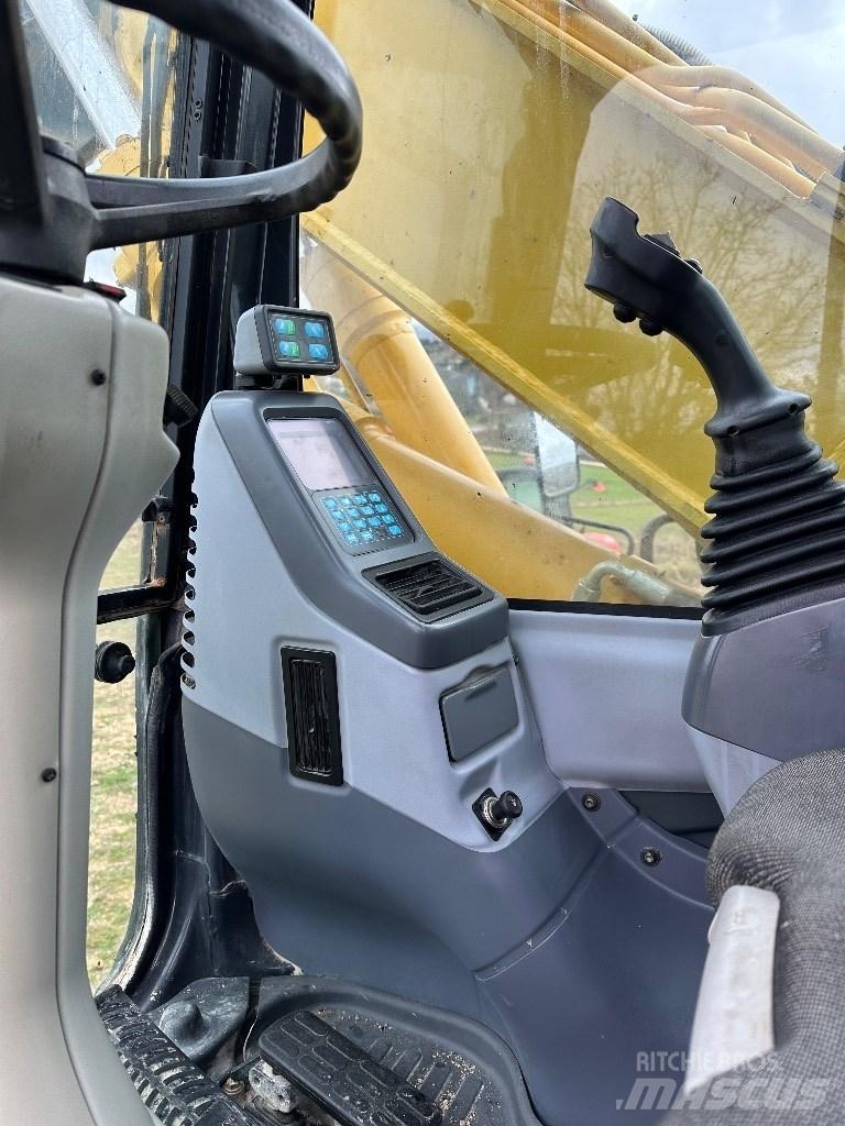 Komatsu PW 160-7E0 Ekskavatori uz riteņiem