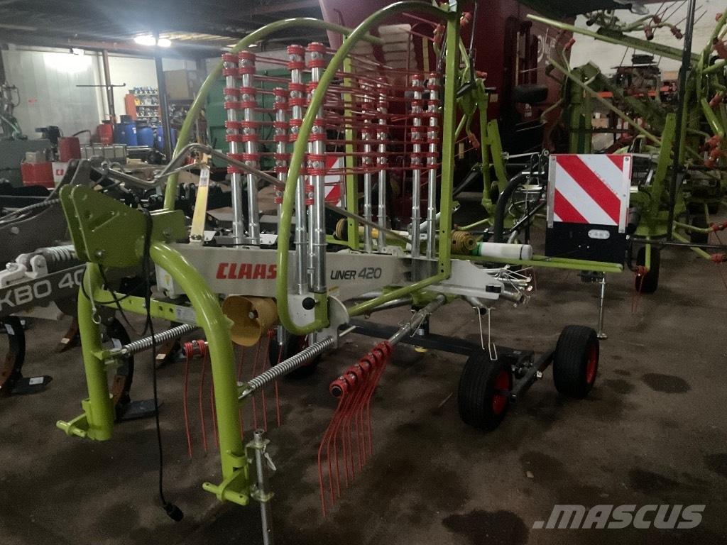 CLAAS Liner 420 Grābekļi un siena ārdītāji