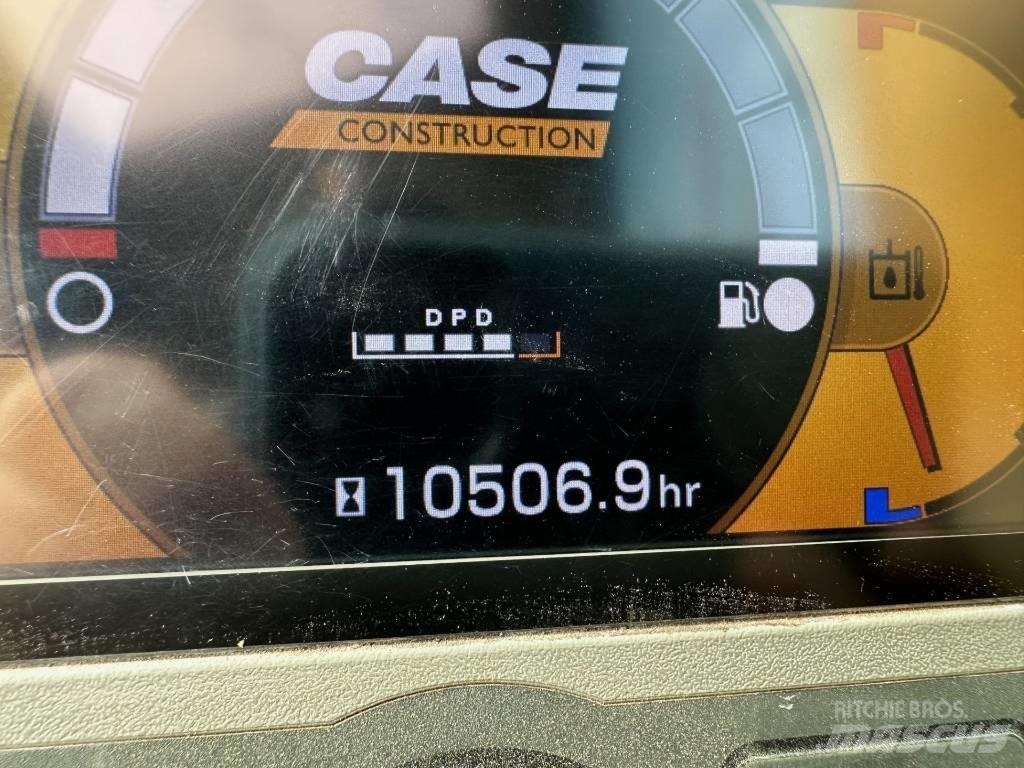 CASE CX 235 C SR Kāpurķēžu ekskavatori