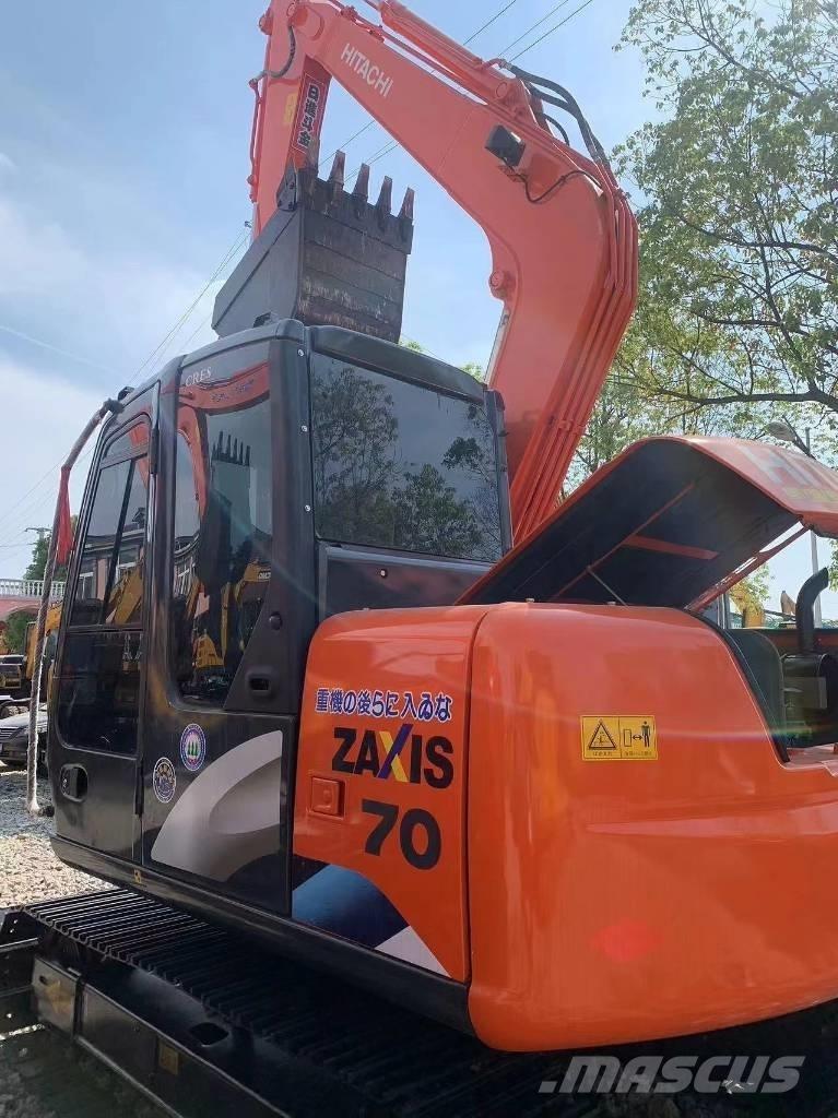 Hitachi ZX 70 Kāpurķēžu ekskavatori