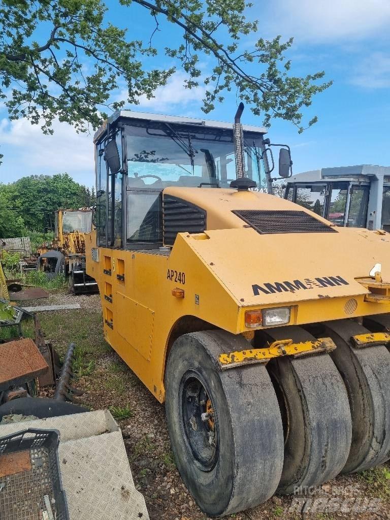 Ammann AP 240 Pneimatiskie veltņi