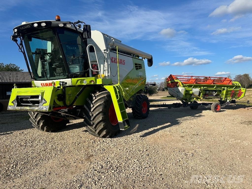 CLAAS Tucano 320 Ražas novākšanas kombaini