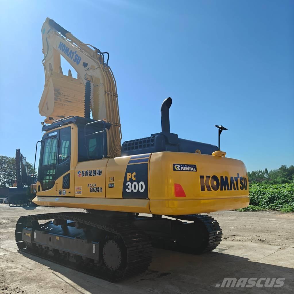 Komatsu 300-8mo Kāpurķēžu ekskavatori