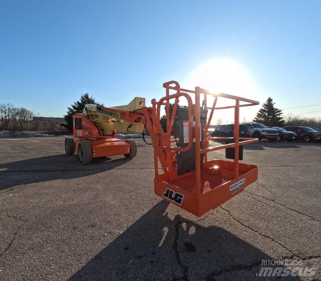 JLG E 450 AJ Strēles pacēlāji