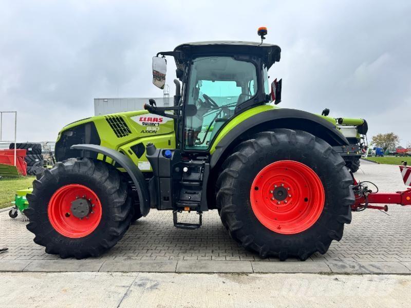 CLAAS AXION 830 Traktori